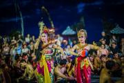 Balinese Night Dance - Bali Pictures Indonesia