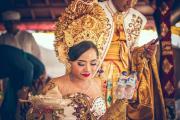 Traditional Attire - Bali Pictures Indonesia