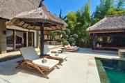 Relax At Pool - Bali Pictures Indonesia