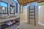 Guest Bathroom - Bali Pictures Indonesia